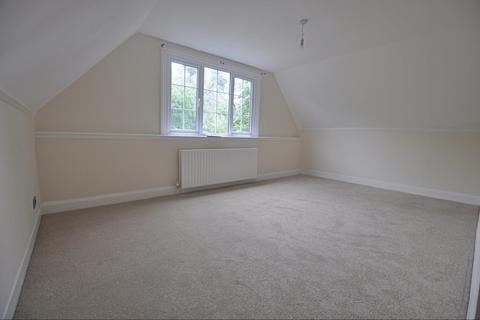 2 bedroom apartment to rent, Caterham