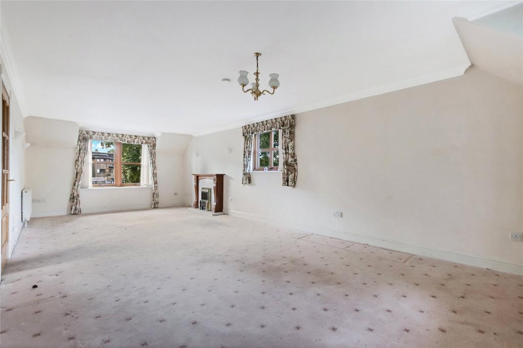 Apartment in Glasgow, East Dunbartonshire - View 2