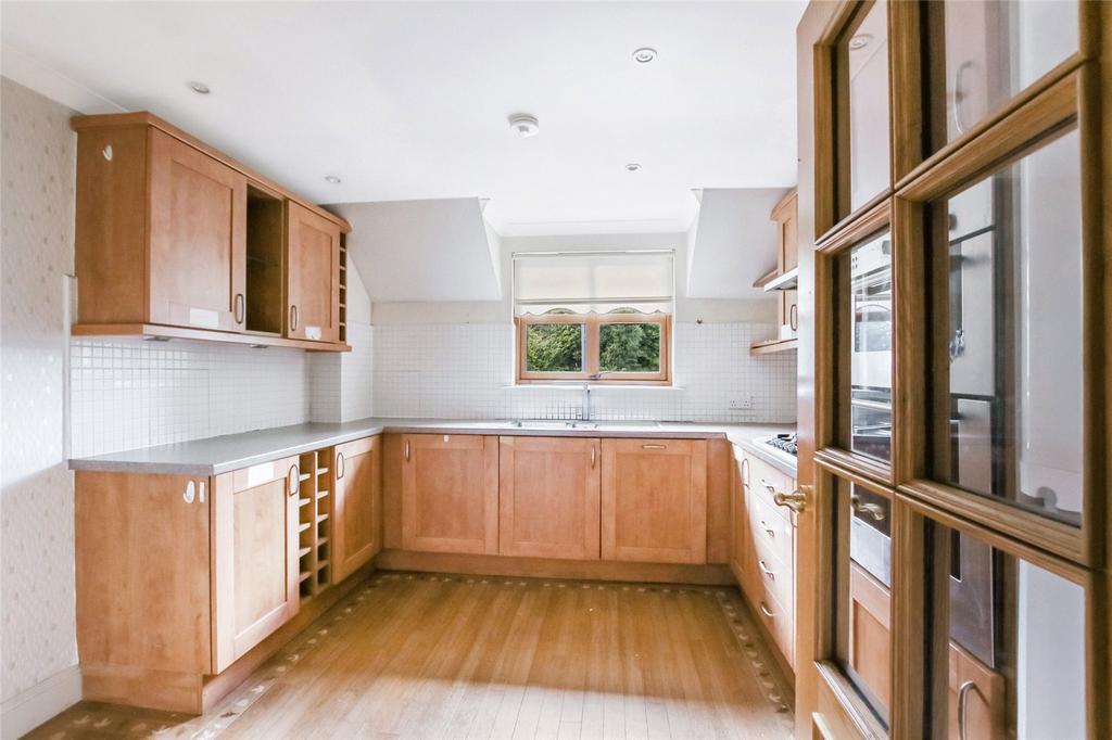 Apartment in Glasgow, East Dunbartonshire - View 3