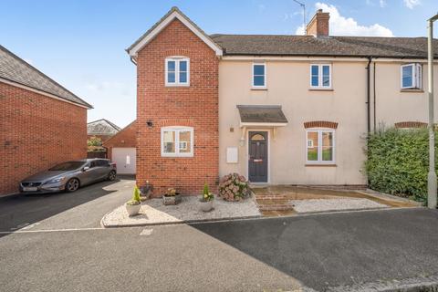 3 bedroom semi-detached house for sale, Walker Drive, Faringdon, Oxfordshire, SN7