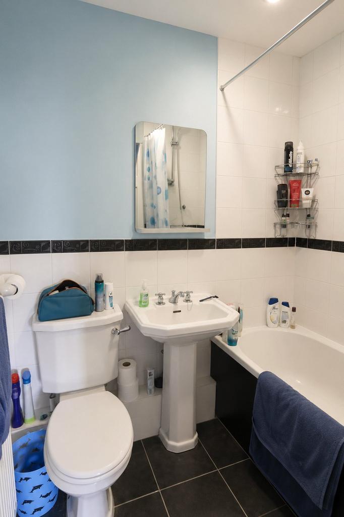 Apartment in Liverpool - More