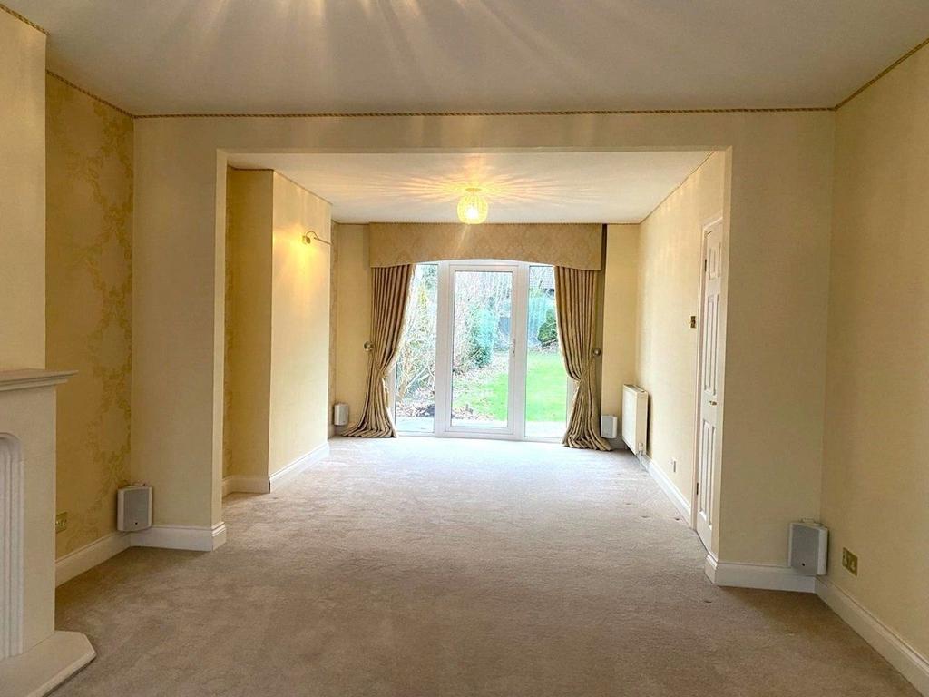 House in South Croydon - View 4