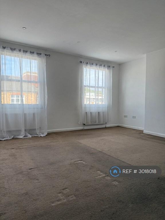 Apartment in London - View 3