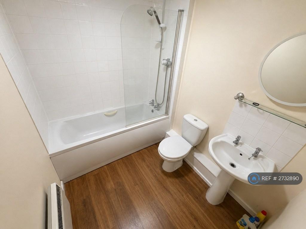 Apartment in Bristol, St Anne's - More