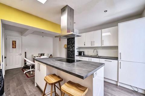 5 bedroom terraced house for sale, Maud Road, London, E13