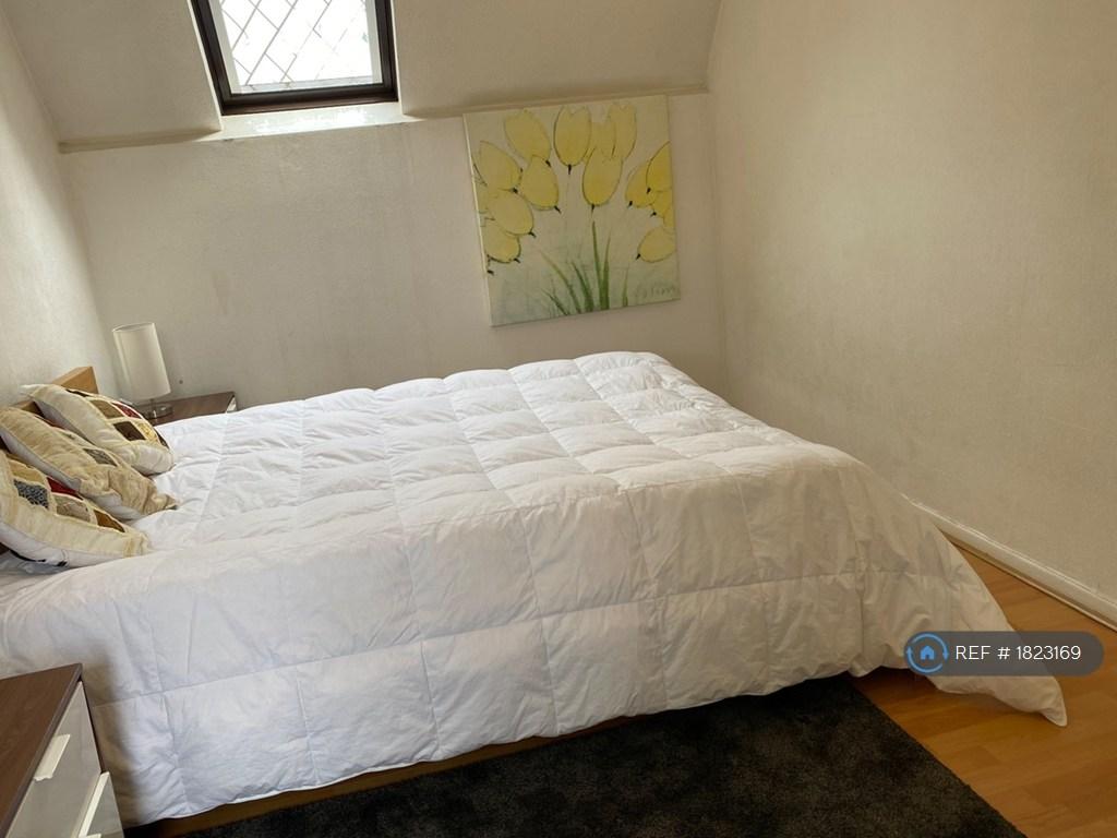 House in London - View 2