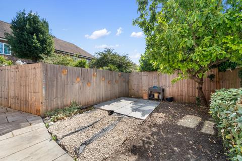 2 bedroom apartment for sale, Toynbee Road, Wimbledon, London, SW20