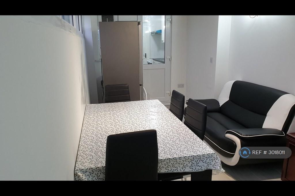 Apartment in Hounslow - View 2