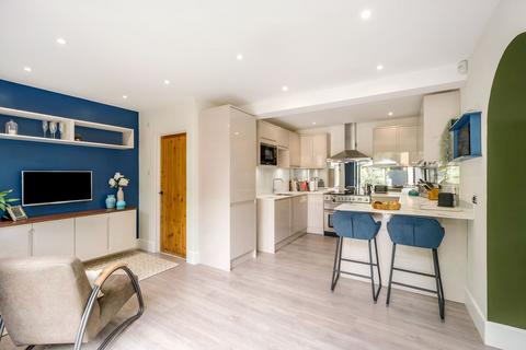 4 bedroom semi-detached house for sale, Gills Hollow, Radlett WD7