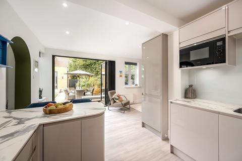 4 bedroom semi-detached house for sale, Gills Hollow, Radlett WD7