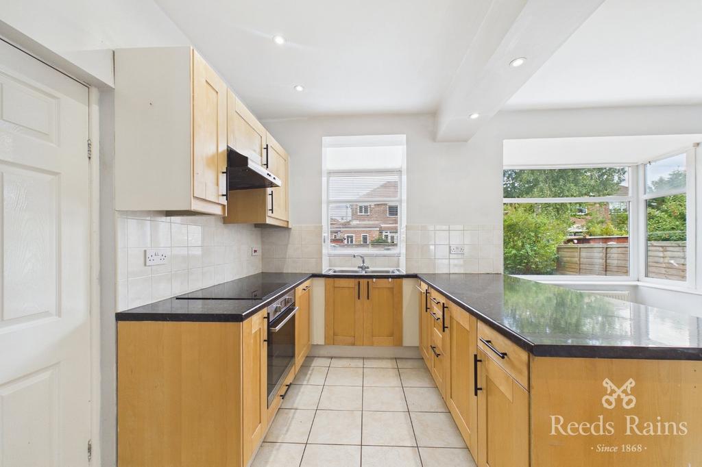 House in Tameside, Greater Manchester - View 5