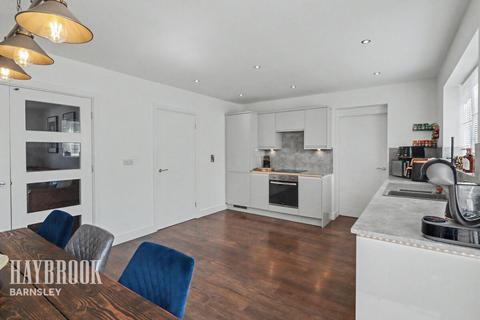 4 bedroom detached house for sale, Park View, Brierley