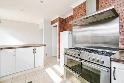 2 bedroom terraced house for sale, Fullarton Crescent, SOUTH OCKENDON, Essex, RM15
