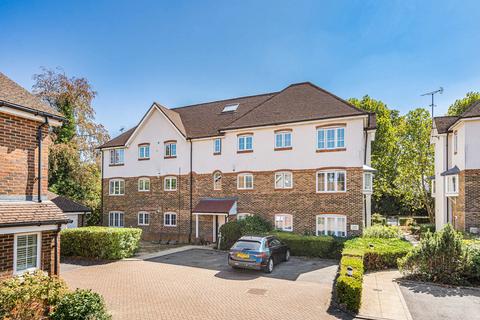 2 bedroom apartment for sale, Fircroft Road, Englefield Green, Surrey, TW20
