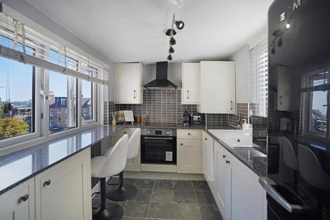 2 bedroom flat for sale, Lordship Lane, East Dulwich, London, SE22