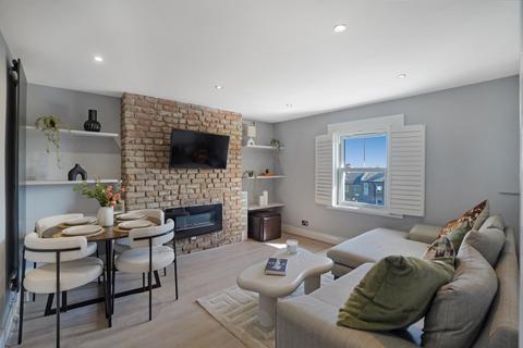 2 bedroom flat for sale, Lordship Lane, East Dulwich, London, SE22