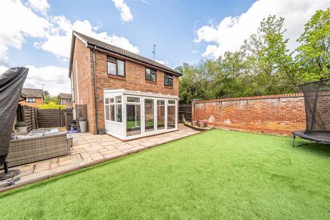 4 bedroom house for sale, Badgers Copse, Camberley GU15