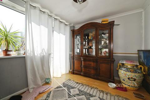 3 bedroom terraced house to rent, Ringwood, Bracknell, Berkshire, RG12