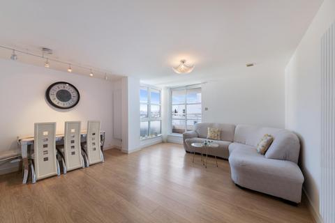 2 bedroom flat for sale, Barrier Point Road, London, E16