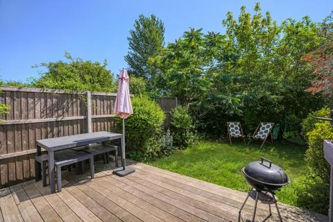 2 bedroom flat for sale, Friern Road, East Dulwich, London, SE22