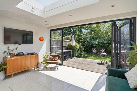 2 bedroom flat for sale, Friern Road, East Dulwich, London, SE22