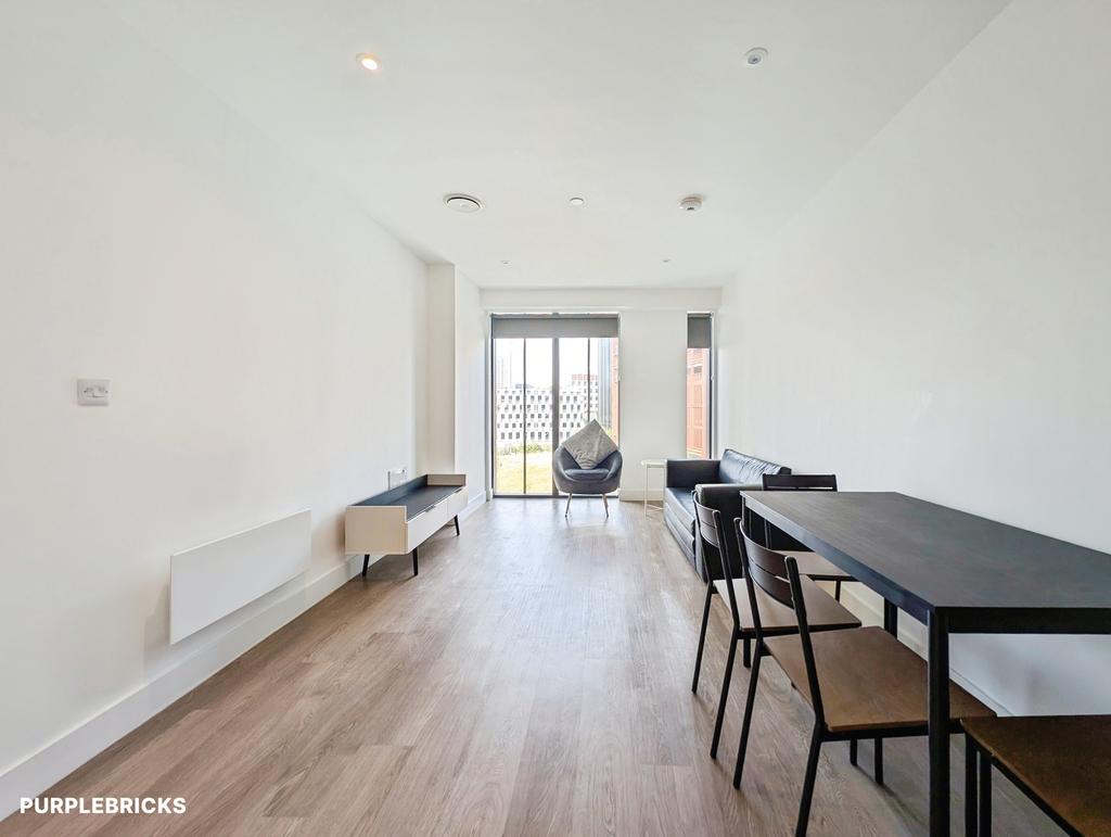 Apartment in Newcastle upon Tyne - View 4