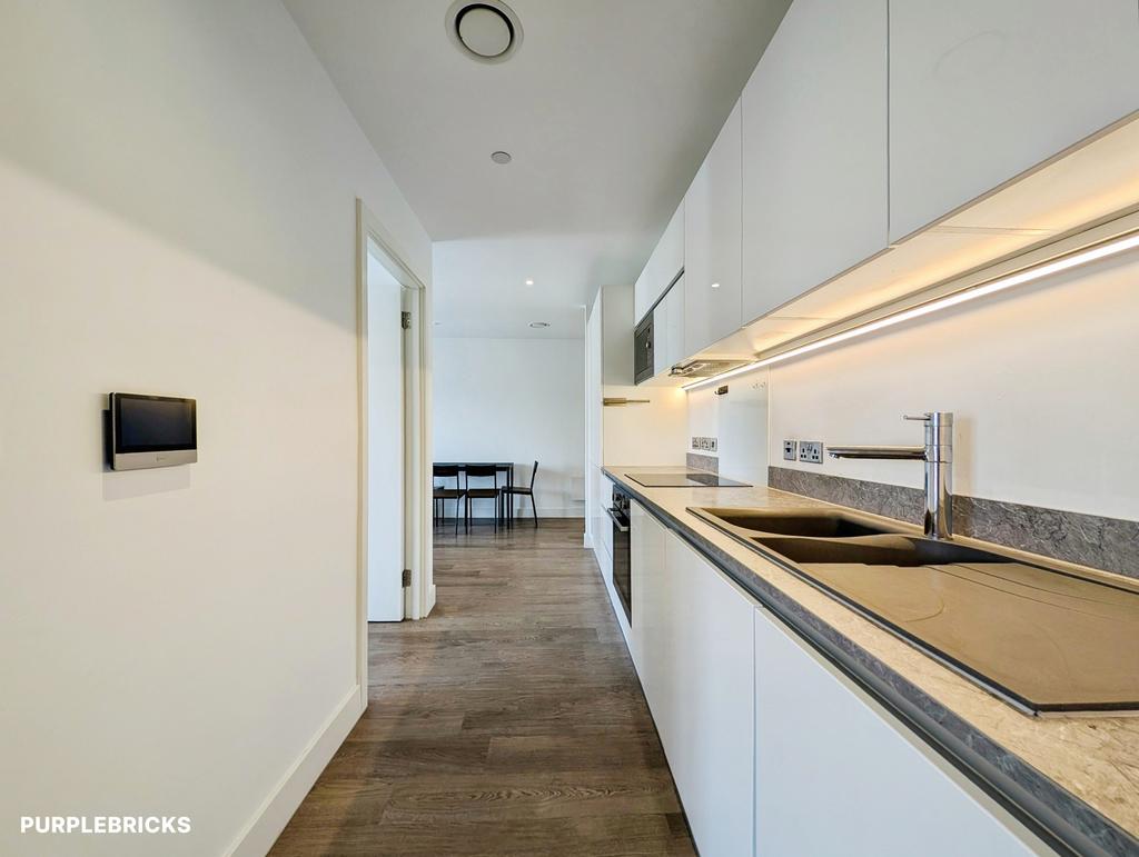 Apartment in Newcastle upon Tyne - View 5