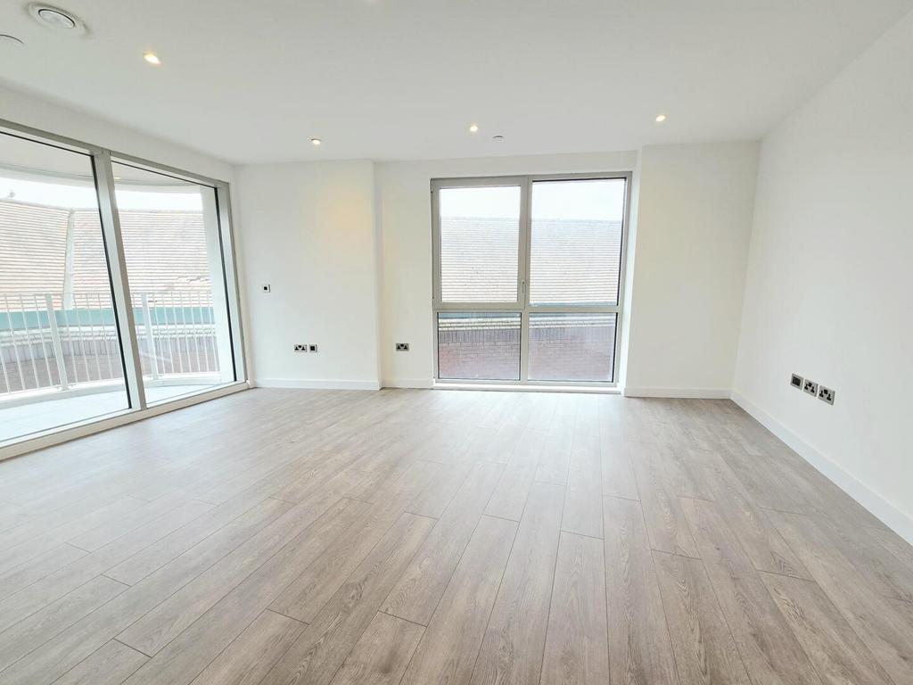 Apartment in Harrow - View 5