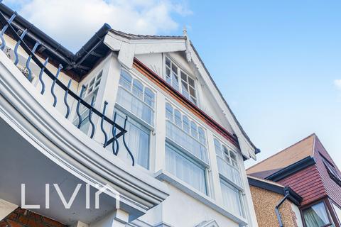 6 bedroom semi-detached house for sale, London SE25