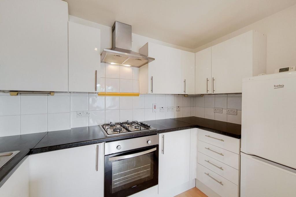 Apartment in London - View 5