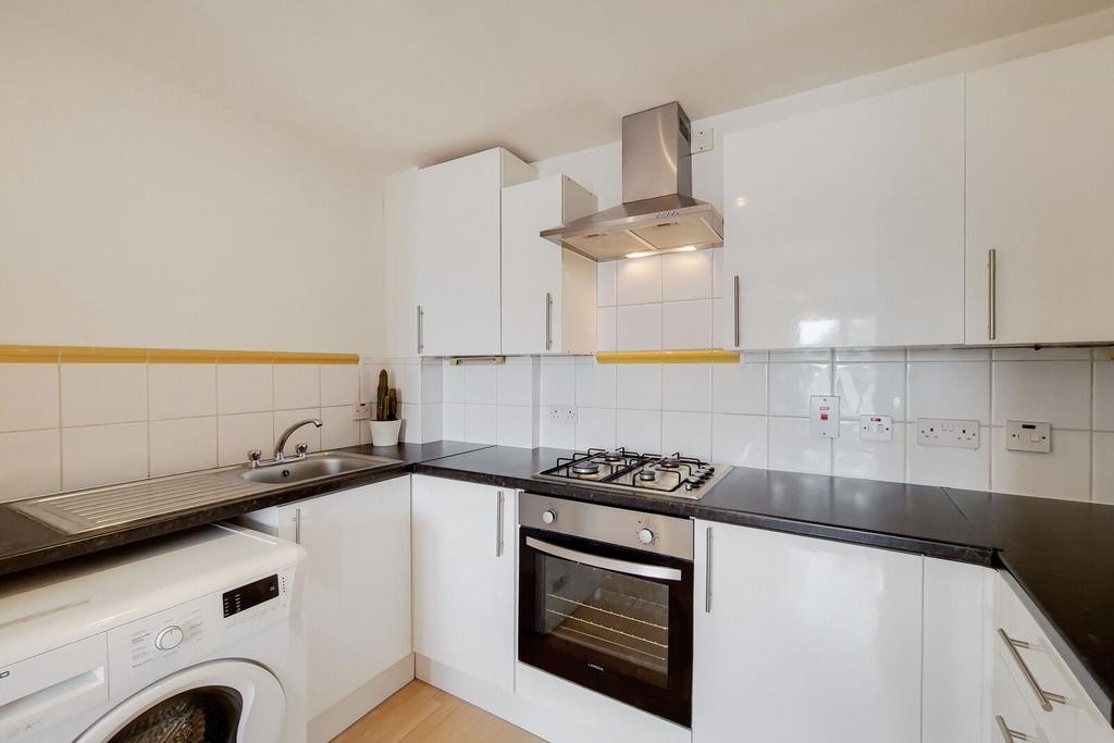 Apartment in London - More