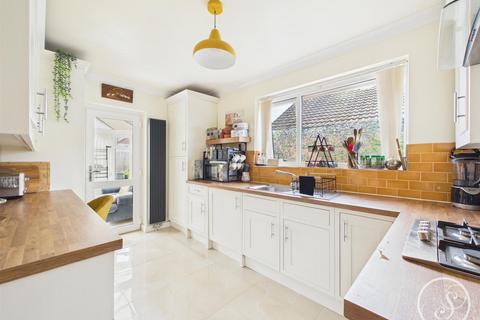 3 bedroom semi-detached house for sale, Templegate Crescent, Leeds