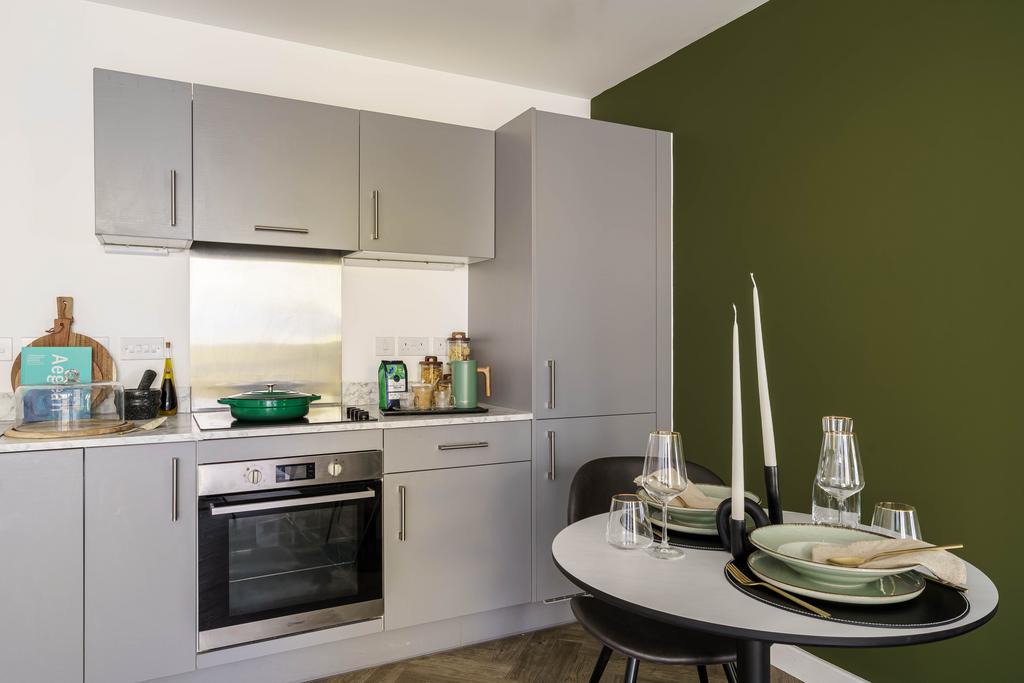 Apartment in Hayes - View 3