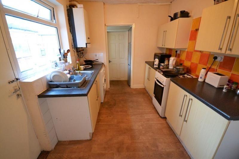 House in Nottingham - View 2