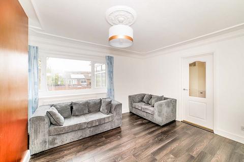 3 bedroom house to rent, Wessex Close, Tyne and Wear SR5