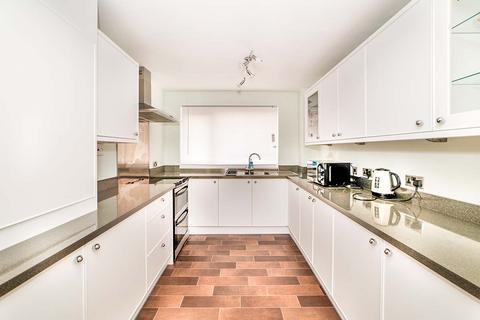 3 bedroom house to rent, Wessex Close, Tyne and Wear SR5