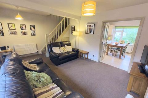 5 bedroom semi-detached house for sale, Castlefields Crescent, Brighouse HD6