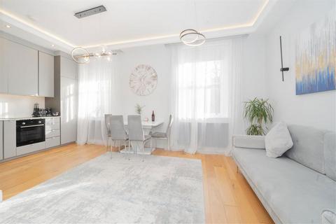 1 bedroom flat to rent, Porchester Square, London W2