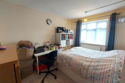undefined, Rayne Court, E18