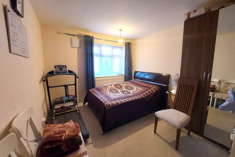 undefined, Rayne Court, E18