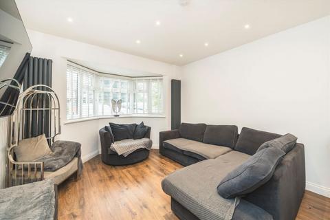 3 bedroom semi-detached house for sale, Guild Road, Charlton