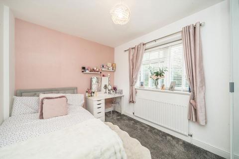 3 bedroom semi-detached house for sale, Guild Road, Charlton