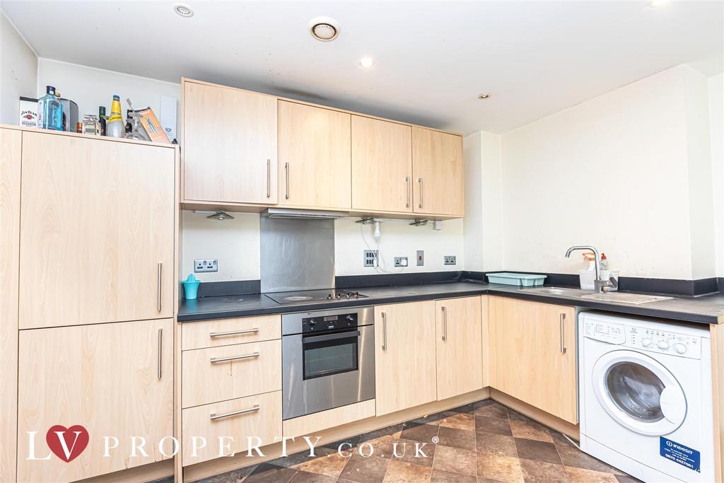 Apartment in West Midlands - View 2
