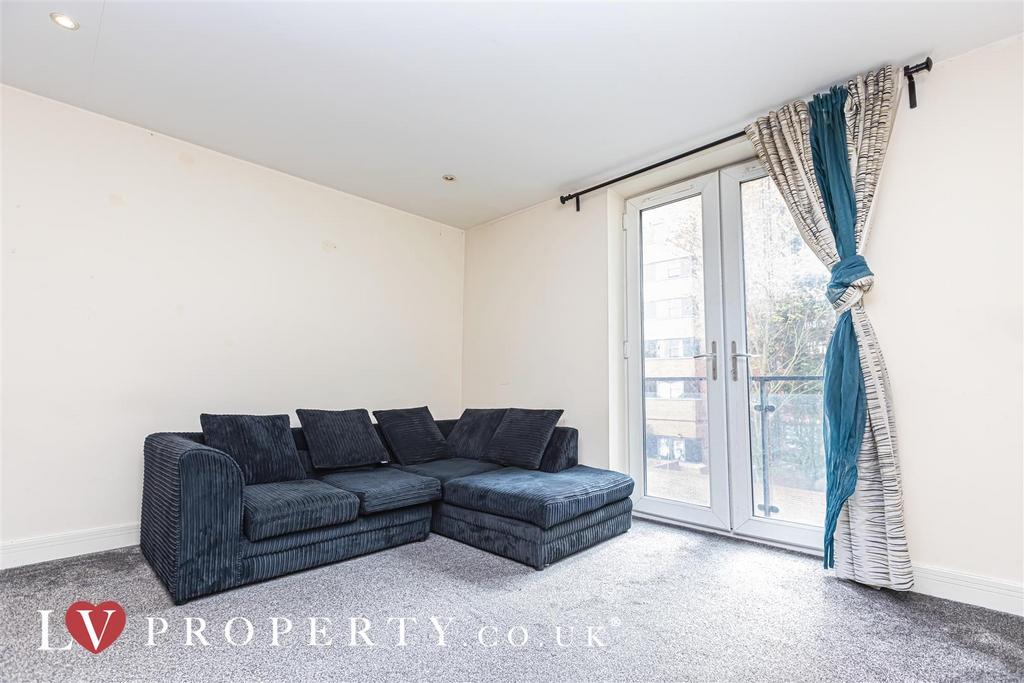 Apartment in West Midlands - View 3