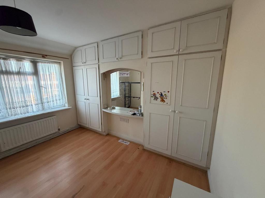 House in Southall - View 3