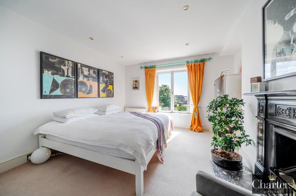 Apartment in East Sussex - View 2