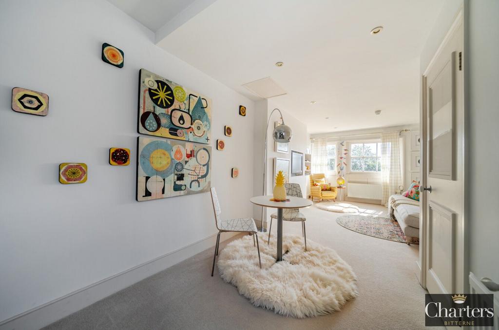 Apartment in East Sussex - View 3