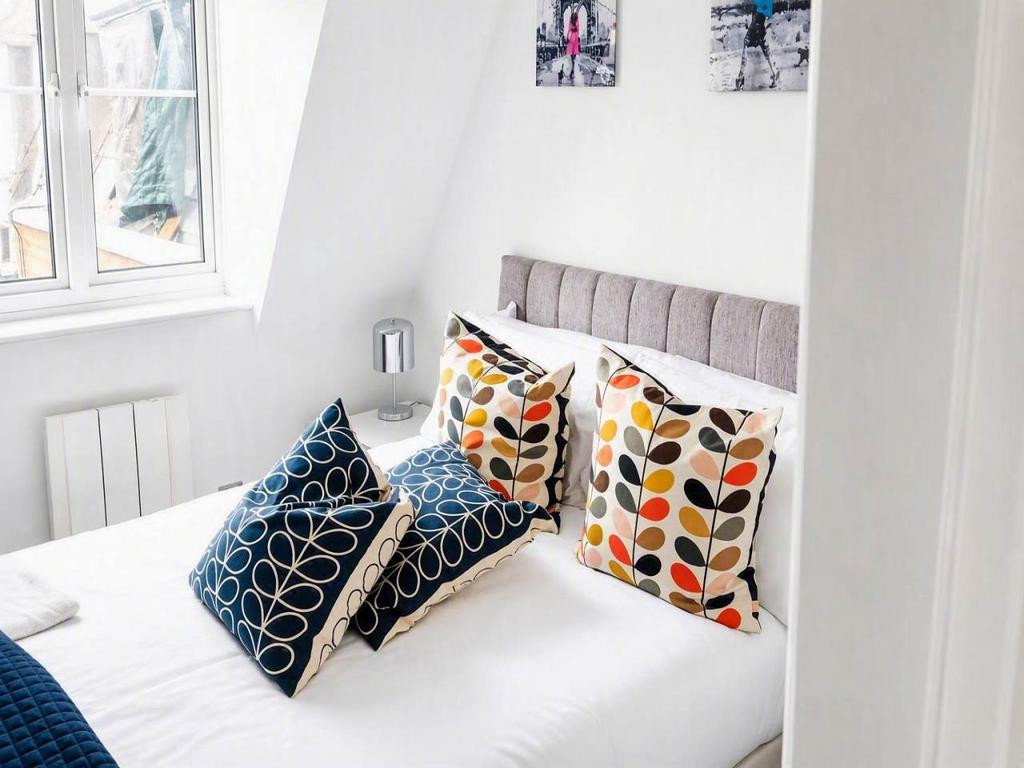 Apartment in London - View 5