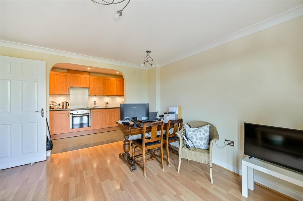 Apartment in Reading - View 5