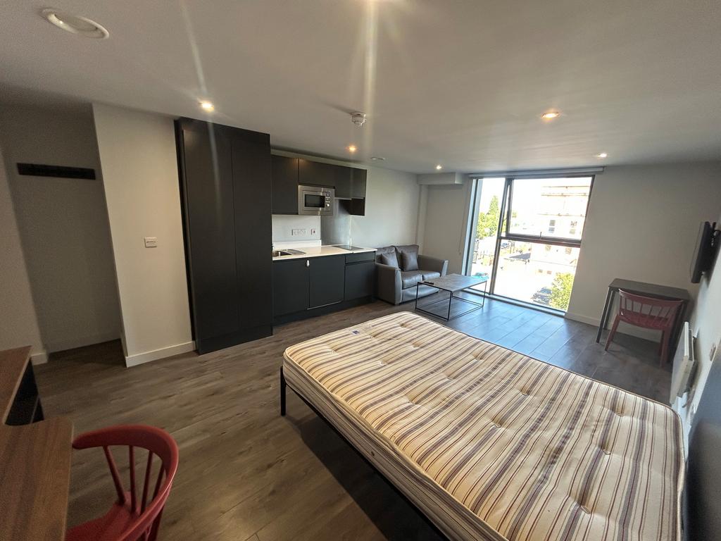 Apartment in Liverpool - View 3